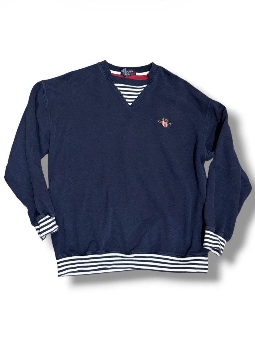 Vintage Gant Pullover Shield Sweatshirt Size L USA Embroidered Nautical Preppy